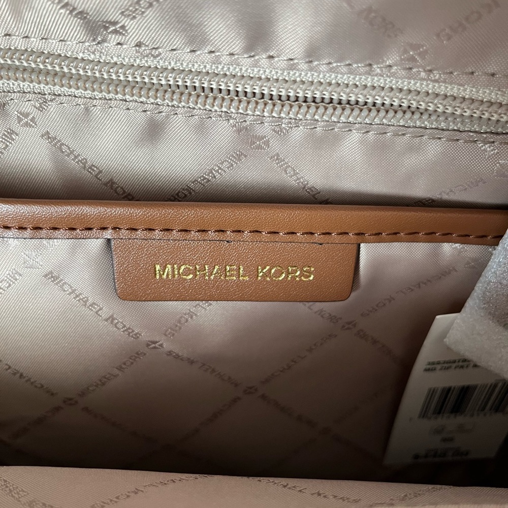 🌼Michael Kors Backpack Set - Picture 10 of 16